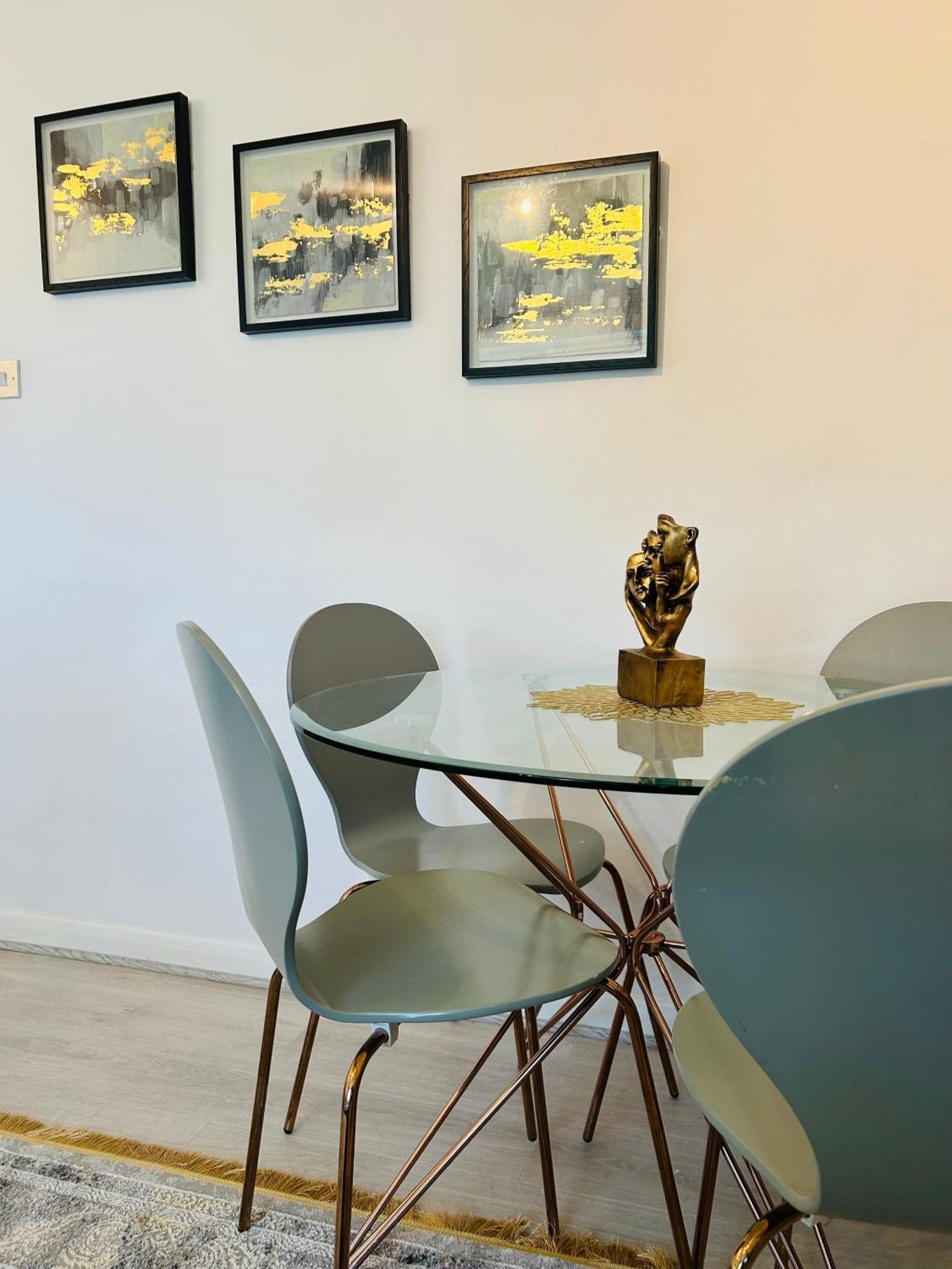 One Bedroom Flat In Chiswick W4 London Eksteriør billede